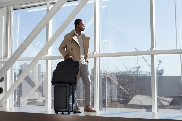 6 Carry-On Bags That Will Make Business Trips Less Stressful | DeviceDaily.com