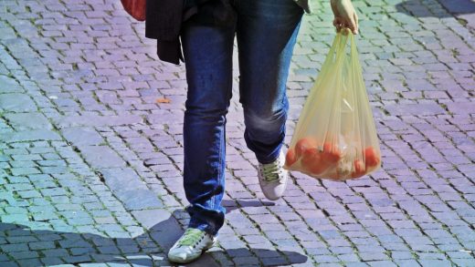 Kroger will get rid of plastic bags by 2025