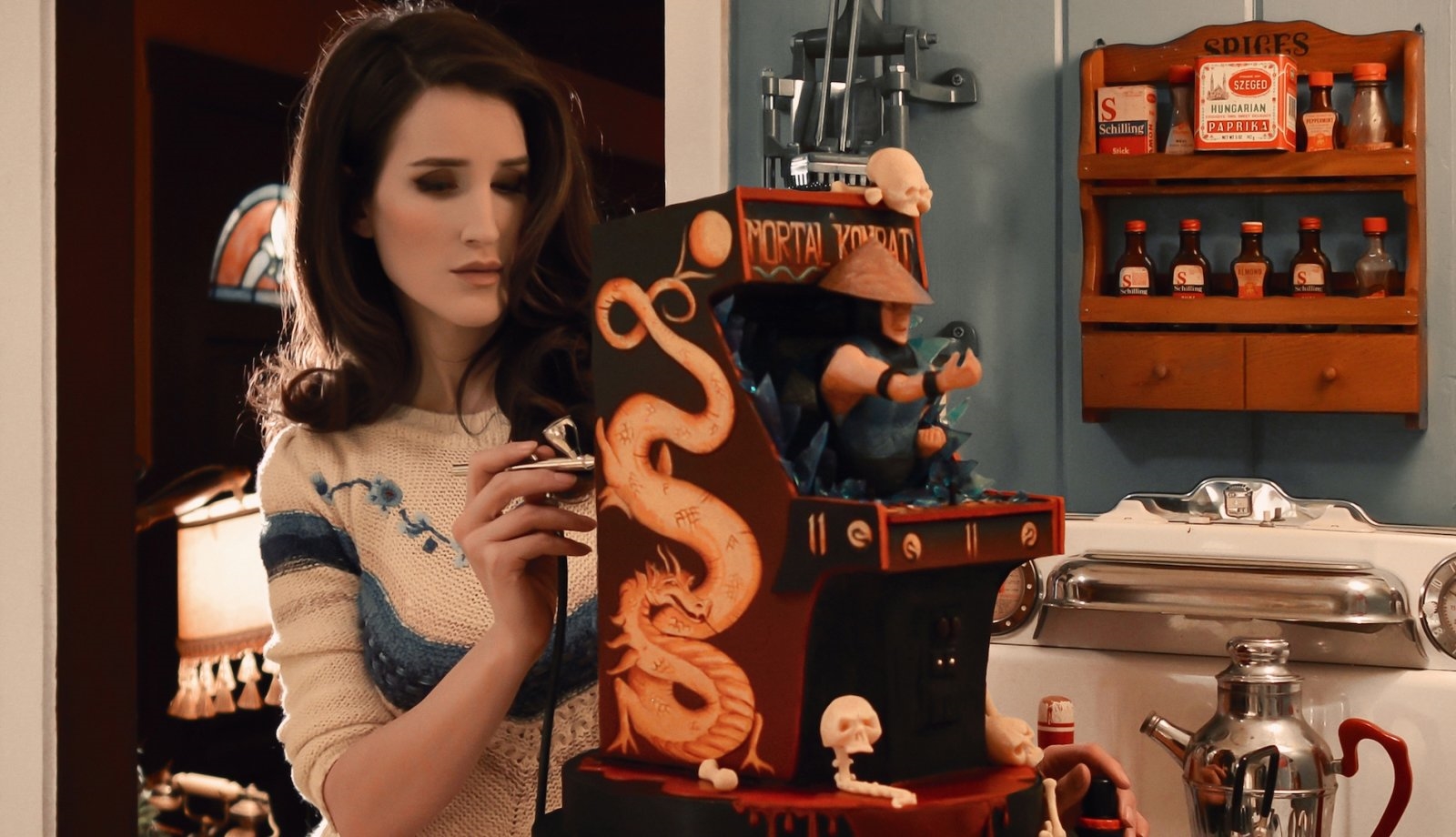 The unfiltered joy of Christine McConnell's 'Mortal Kombat' cake | DeviceDaily.com