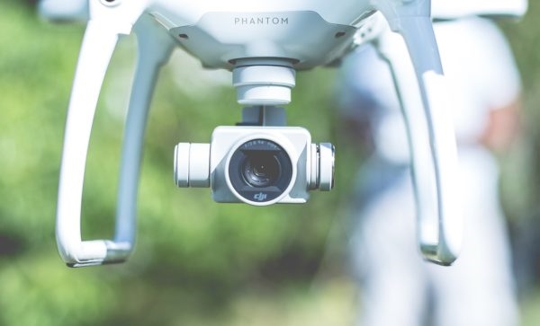 A Guide to Drone Filming | DeviceDaily.com