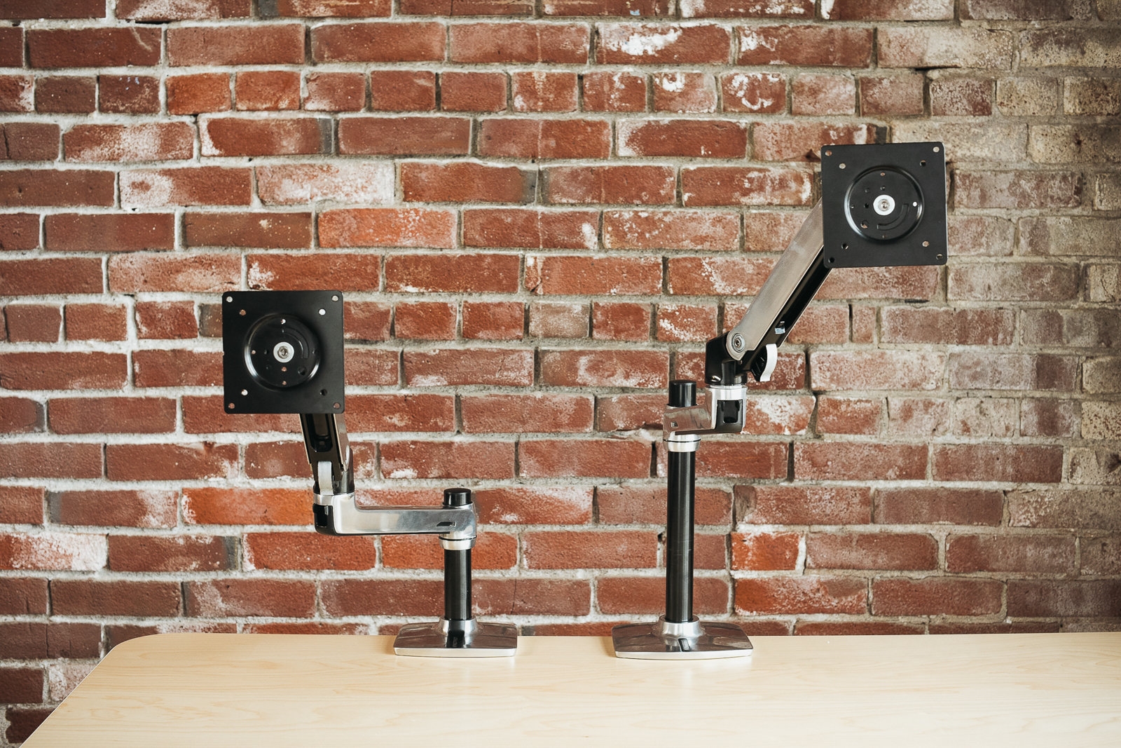 The best monitor arms | DeviceDaily.com