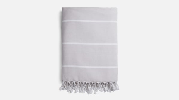 Why Turkish towels are the replacing terrycloth as the towel of choice | DeviceDaily.com