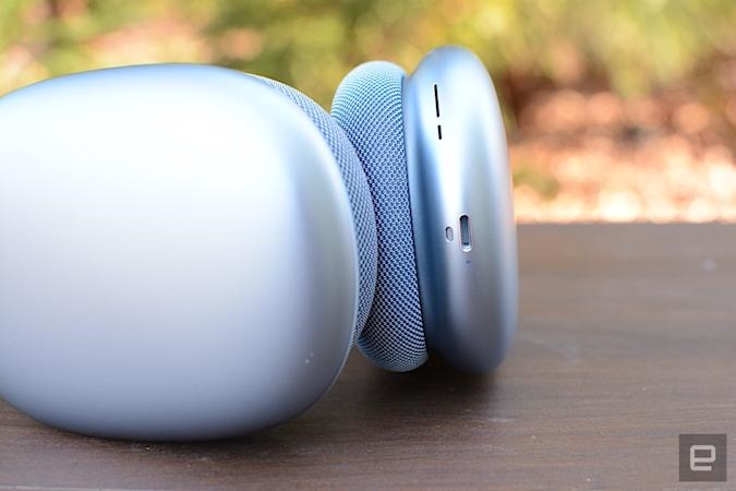 Apple's AirPods Max headphones are $100 off at Amazon | DeviceDaily.com