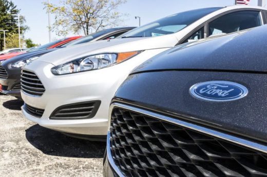 Ford recalls 462,000 SUVs over rearview camera issue