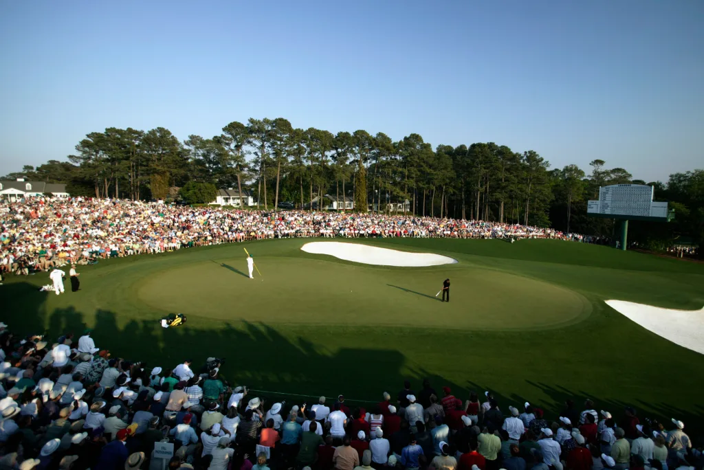 Inside the caddie shack at Augusta National | DeviceDaily.com
