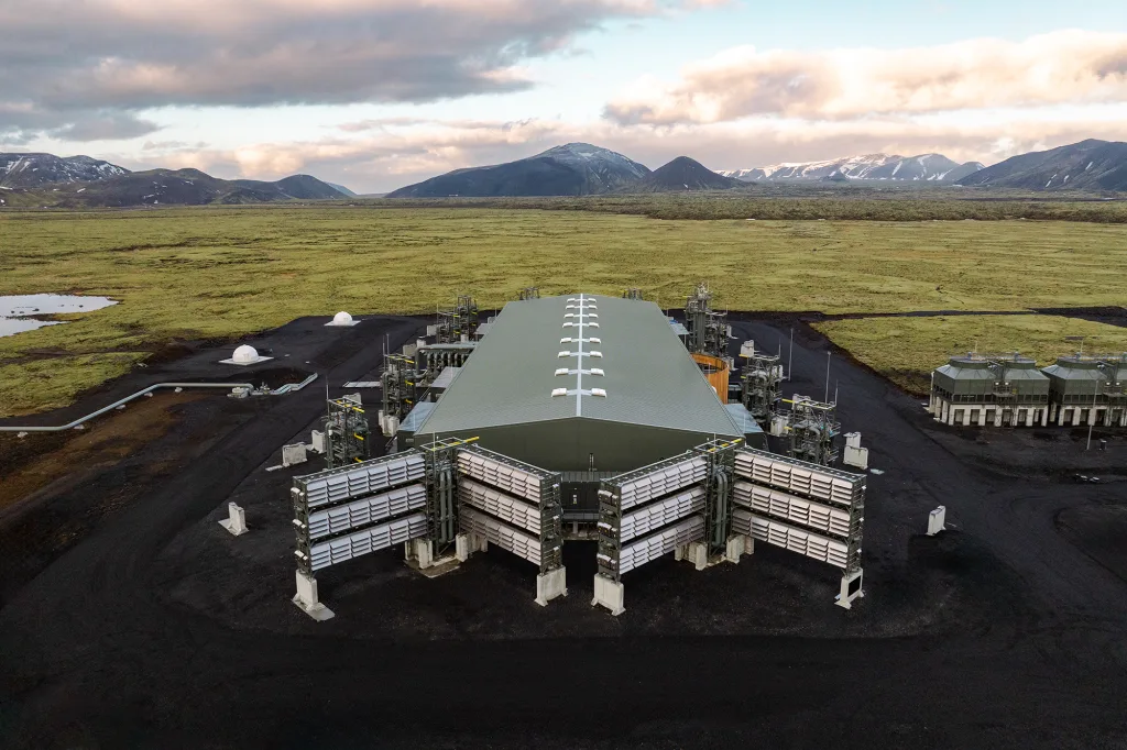 The world’s biggest carbon removal factory just opened in Iceland | DeviceDaily.com