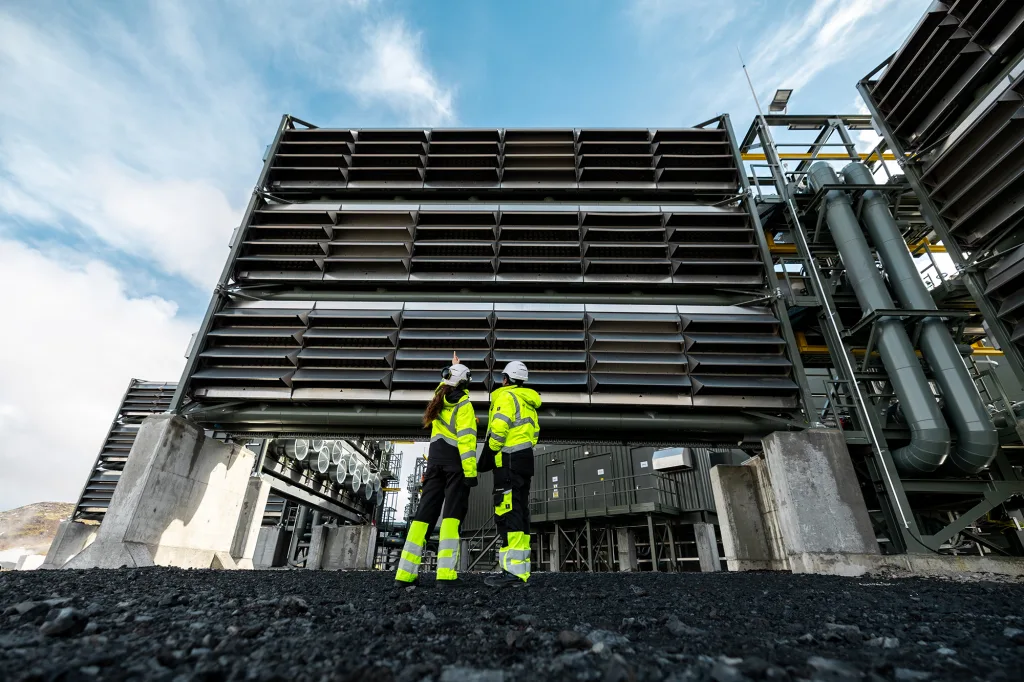 The world’s biggest carbon removal factory just opened in Iceland | DeviceDaily.com