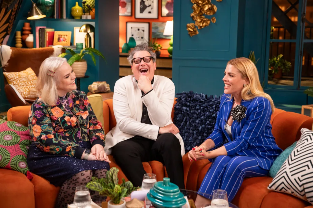 Why ‘Girls5eva’ star Busy Philipps chose QVC to make her return to late-night TV | DeviceDaily.com