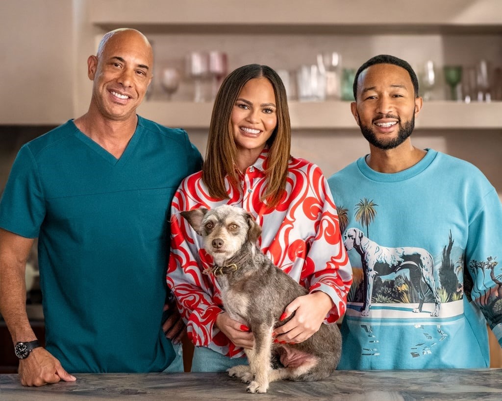 ‘Big pet parents’ John Legend and Chrissy Teigen want to feed high-end food and treats to your dog | DeviceDaily.com