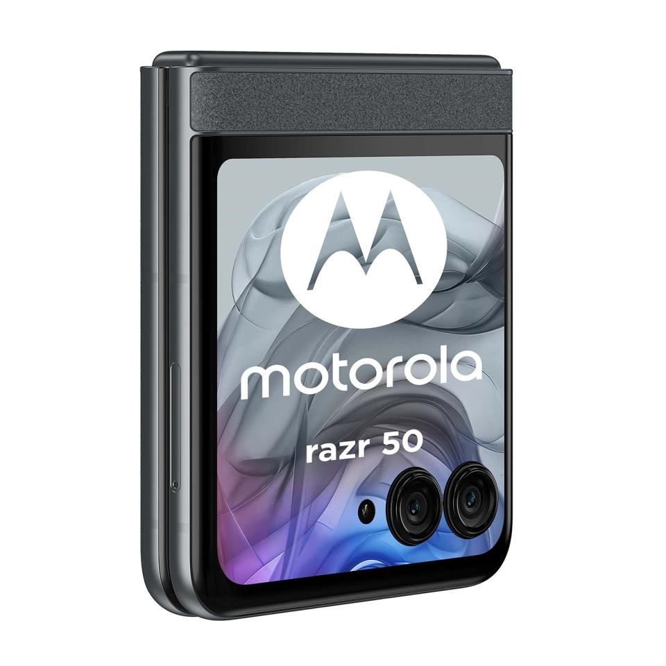 Motorola’s 2024 Razr lineup may include a bigger cover screen for the budget model | DeviceDaily.com