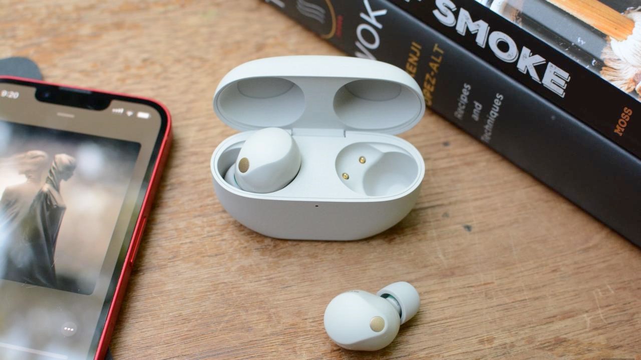 The best noise-canceling earbuds for 2024 | DeviceDaily.com