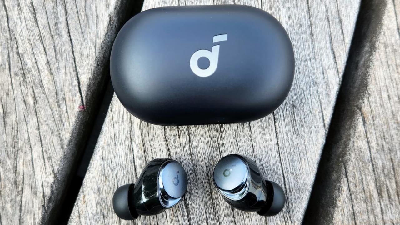 The best noise-canceling earbuds for 2024 | DeviceDaily.com