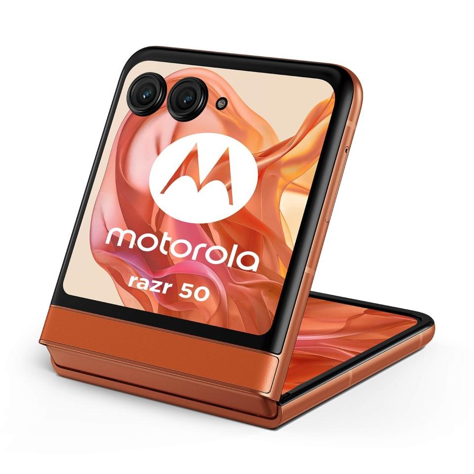 Motorola’s 2024 Razr lineup may include a bigger cover screen for the budget model | DeviceDaily.com