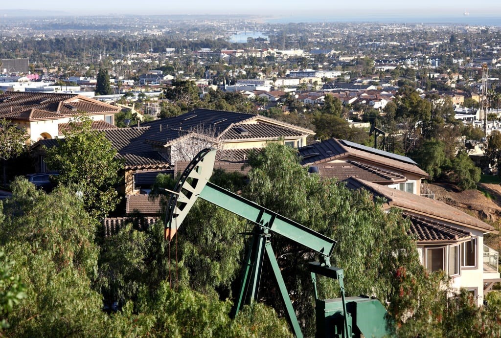 L.A. County has been home to toxic oil wells for 100 years—and Big Oil wants to keep them open | DeviceDaily.com