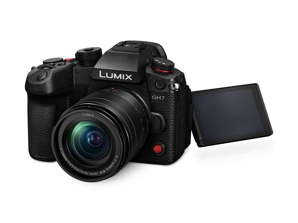 Panasonic has revealed the followup to the popular Lumix GH6 vlogging camera | DeviceDaily.com