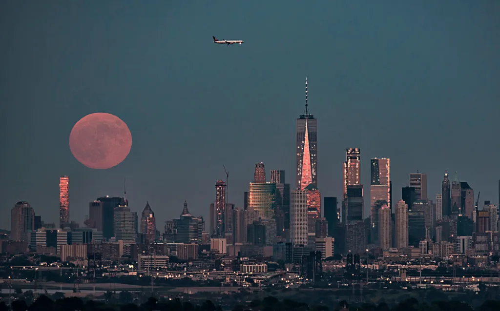 The full ‘strawberry moon’ will arrive with summer solstice this year: Here’s when to see it and what it means | DeviceDaily.com