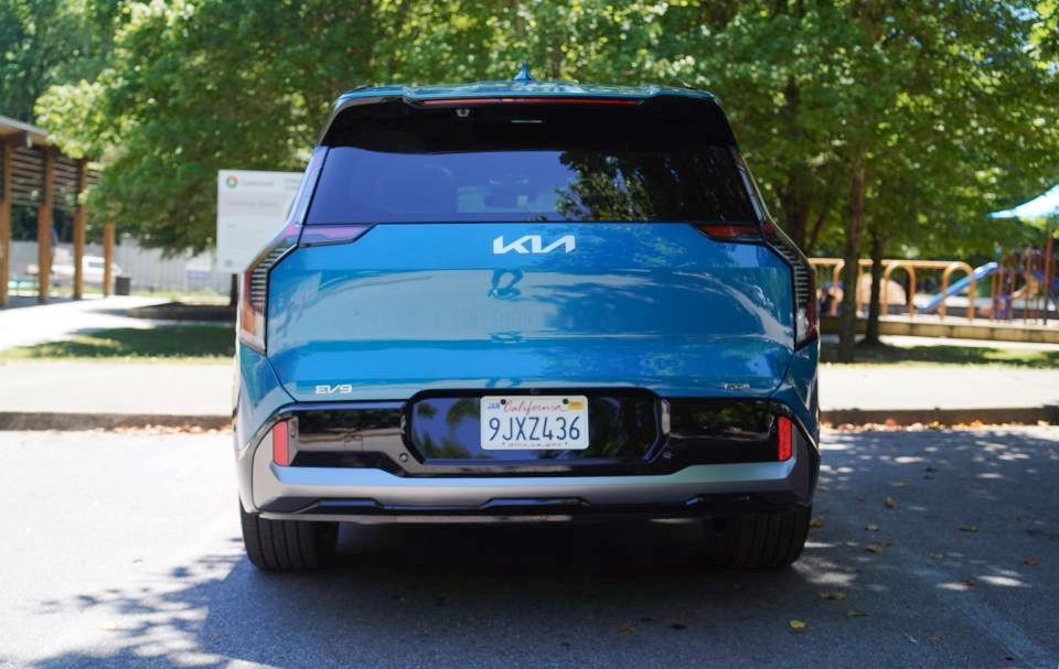 Kia EV9 review: Everything I want in a three-row family EV | DeviceDaily.com