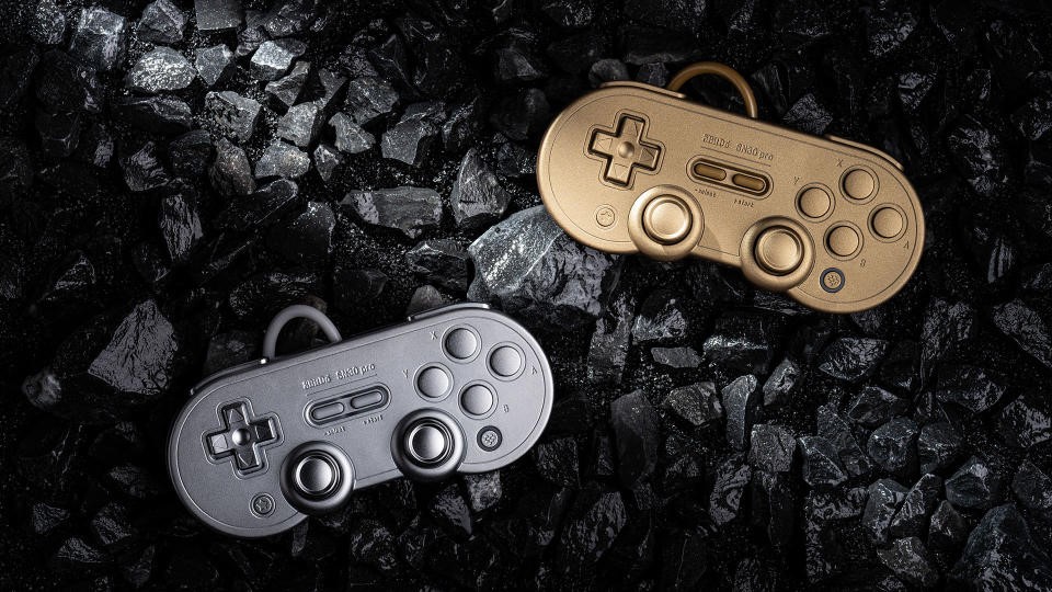 8BitDo marks its 11th anniversary with gold and silver metal controllers | DeviceDaily.com