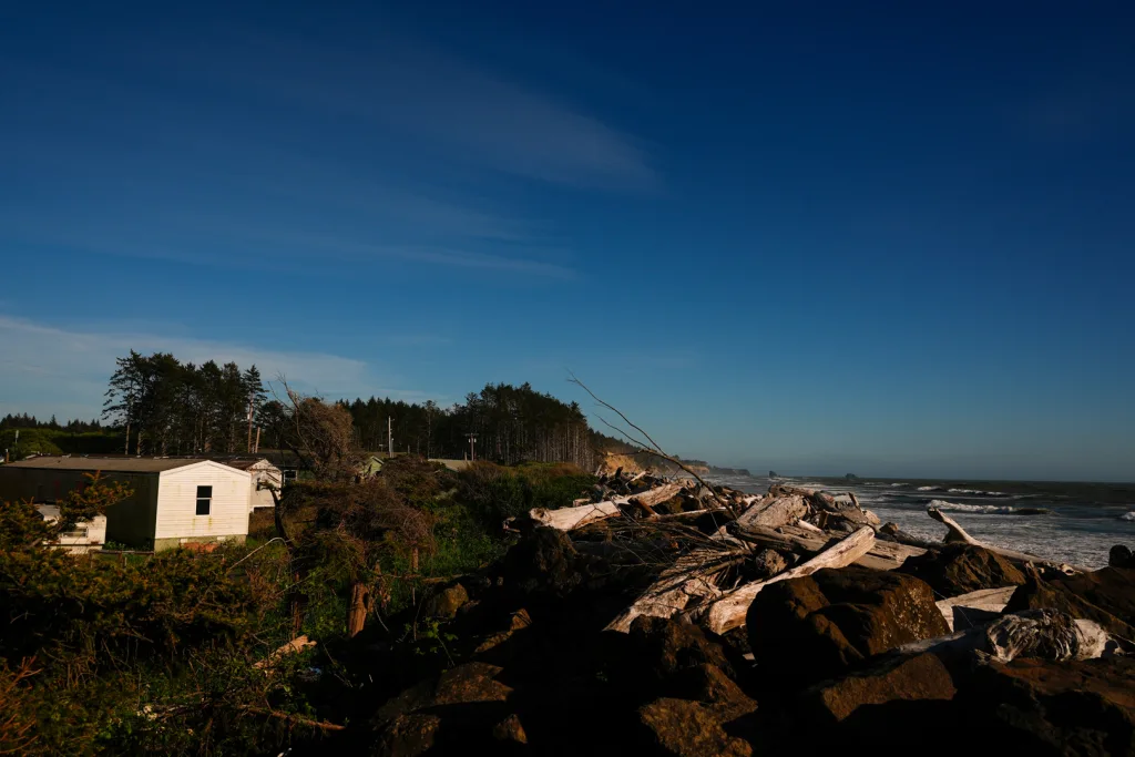 Quinault Nation, battling flooding issues, looks to escape the rising Pacific | DeviceDaily.com