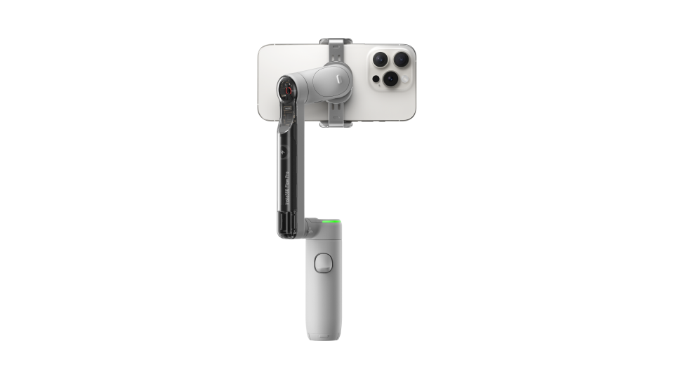 Insta360's Flow Pro smartphone gimbal uses Apple's DockKit to track you | DeviceDaily.com