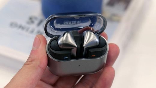 Samsung is freezing Galaxy Buds 3 Pro shipments amid quality control issues