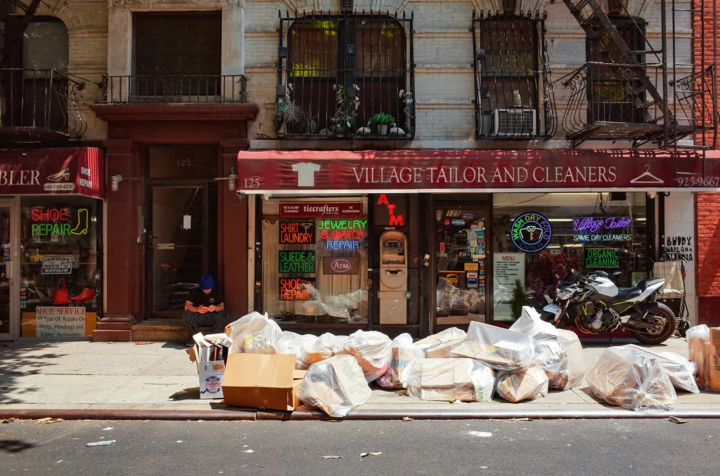 How NYC plans to stuff 16 billion pounds of trash into its new curbside waste bins | DeviceDaily.com