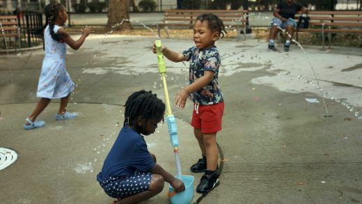 How extreme heat kills along socioeconomic and racial lines