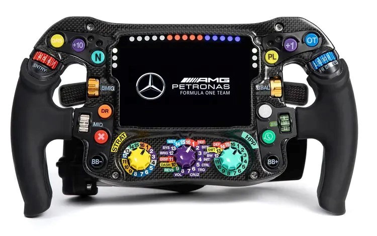 Sim Lab teams up with Mercedes to showcase a new $2,500 F1 sim-racing steering wheel | DeviceDaily.com