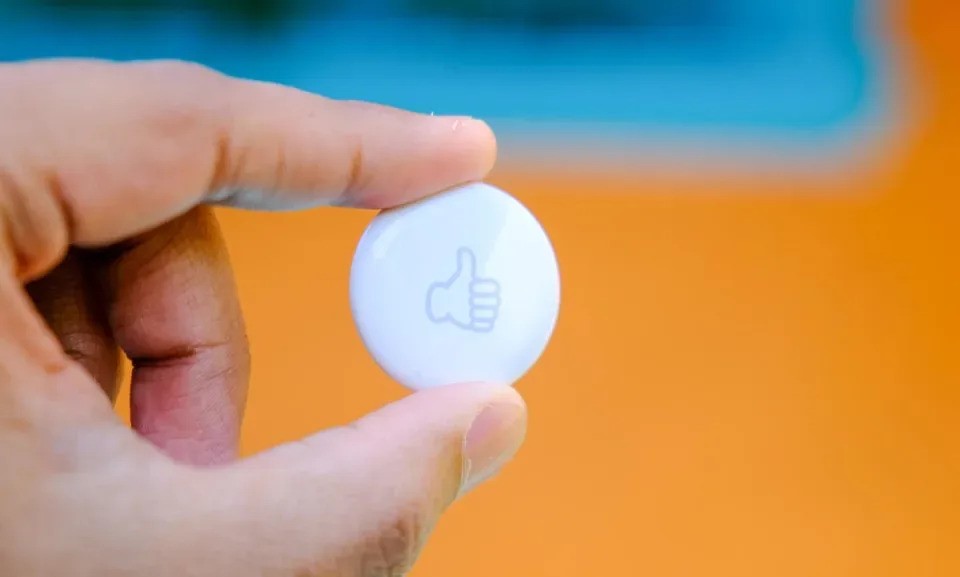 A four pack of Apple AirTags drops to $73 on Amazon | DeviceDaily.com