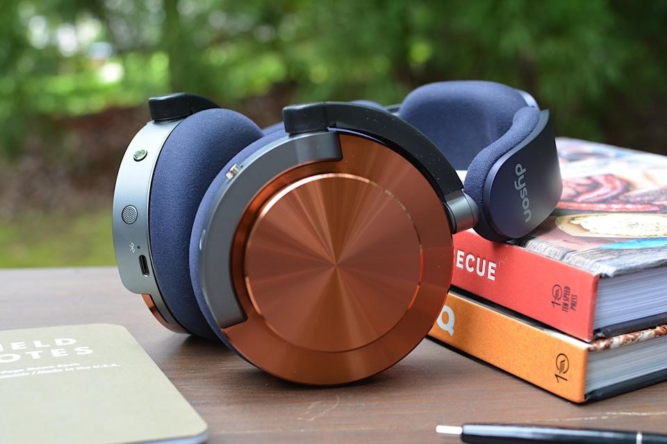 Dyson's non-weird headphones and Lenovo's ThinkPad X1 Carbon | DeviceDaily.com