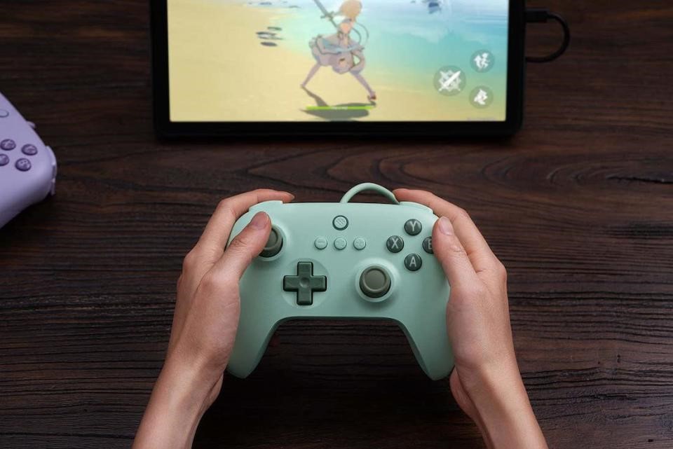 8BitDo's Ultimate C controller is cheaper than it was on Prime Day at only $15 | DeviceDaily.com