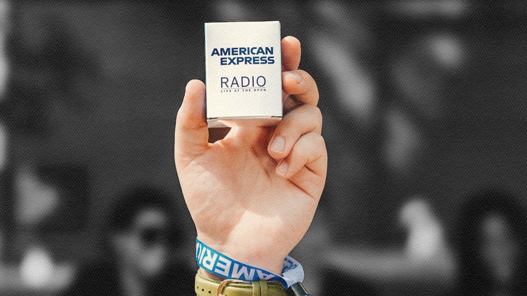 How American Express made this dorky earpiece into the US Open’s hottest accessory | DeviceDaily.com