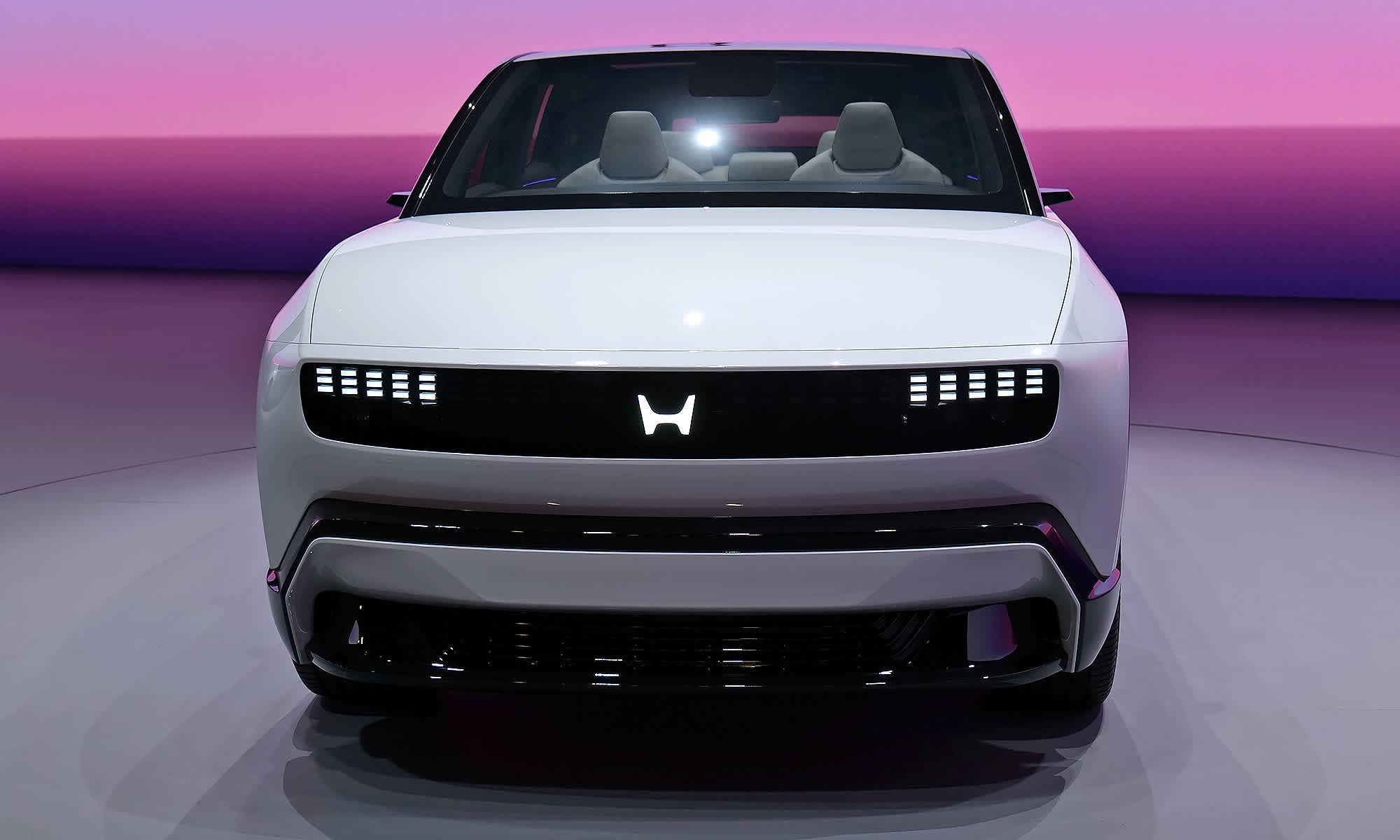 A closer look at the slick Honda 0 SUV and Saloon prototypes at CES 2025 | DeviceDaily.com