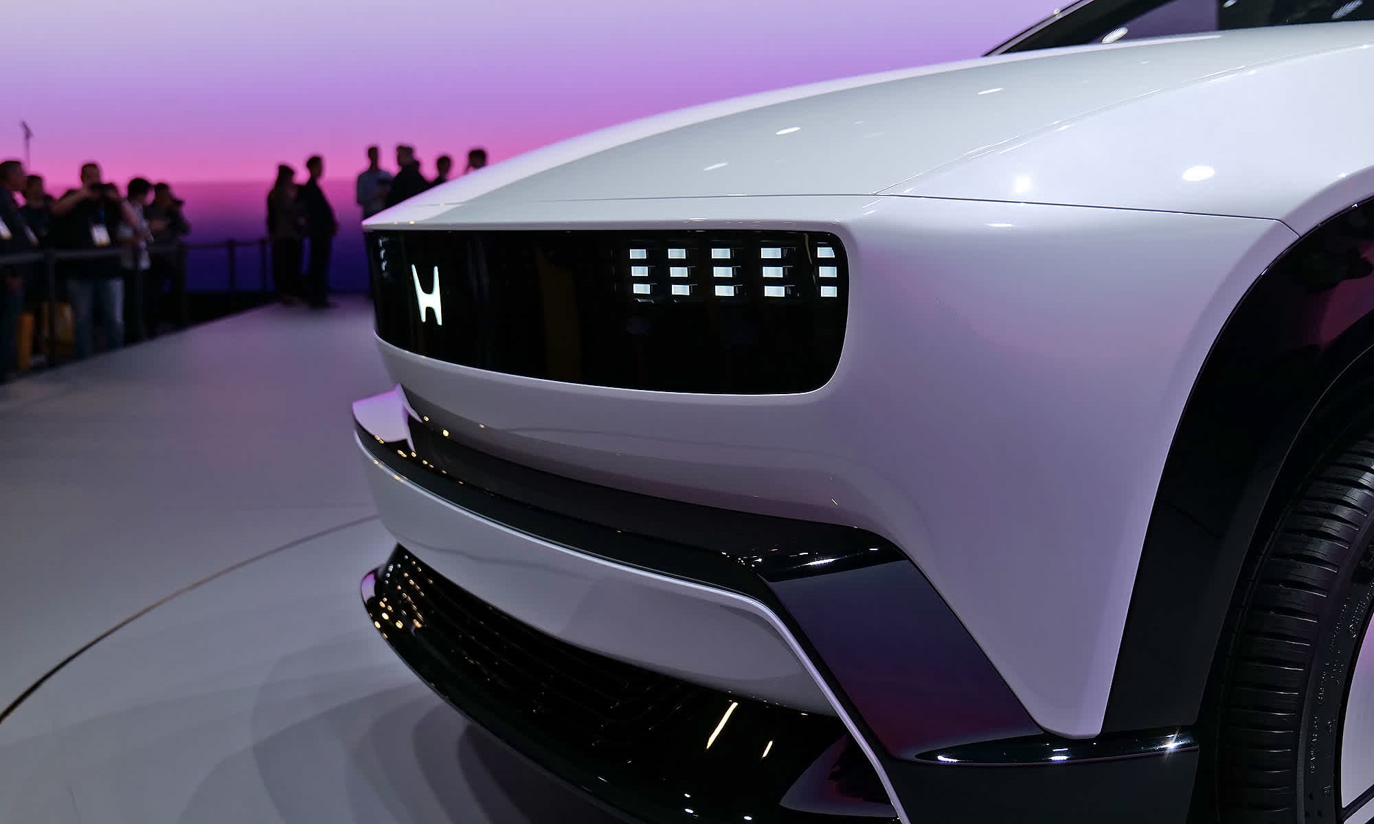 A closer look at the slick Honda 0 SUV and Saloon prototypes at CES 2025 | DeviceDaily.com